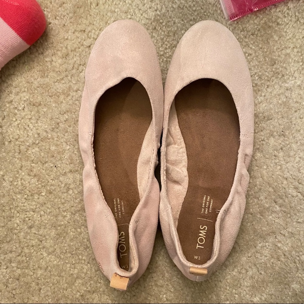 TOMS Olivia Blush/Pink Suede flats size 11